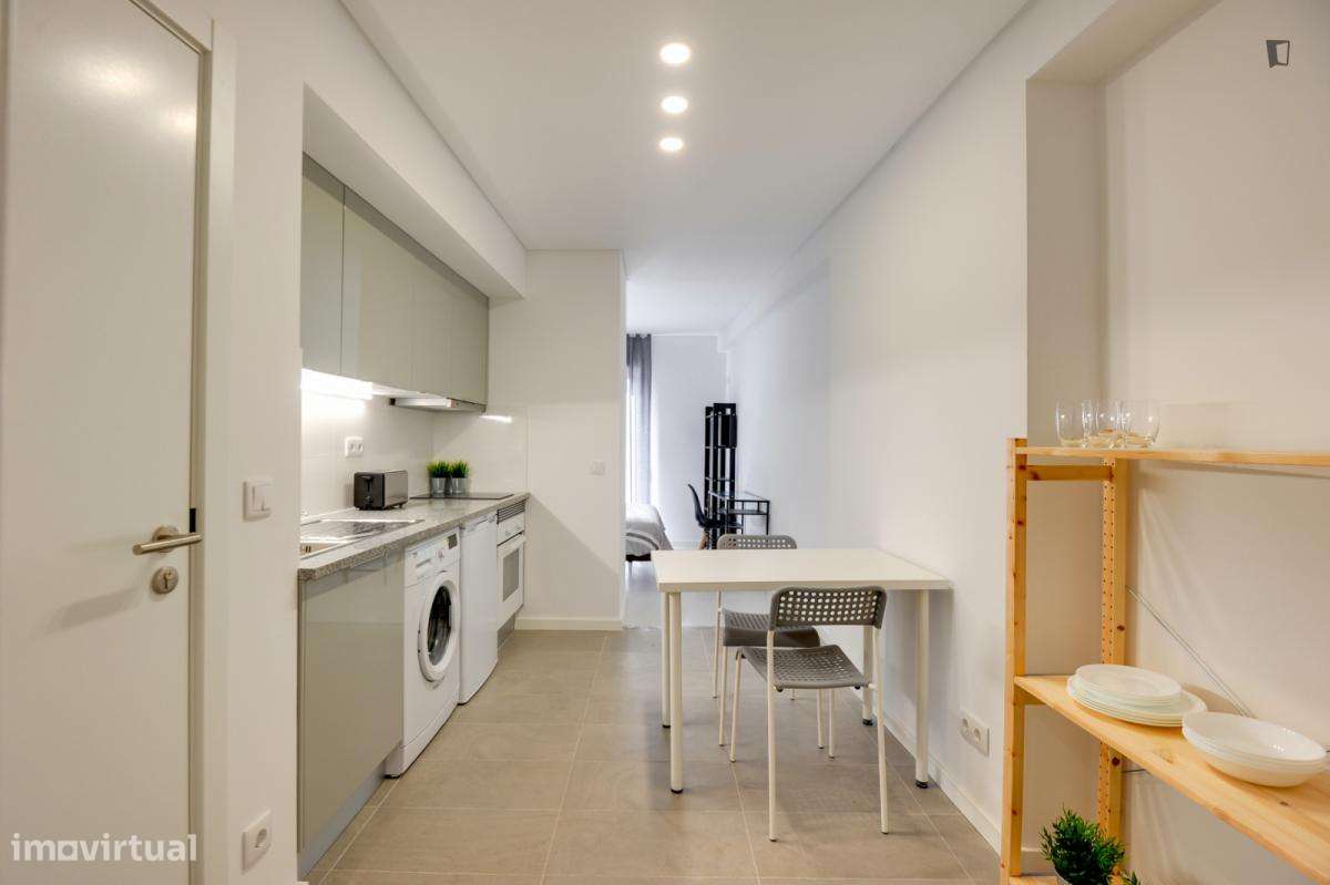 Estúdio - localizado em Baixa Coimbra - Grande imagem: 5/9