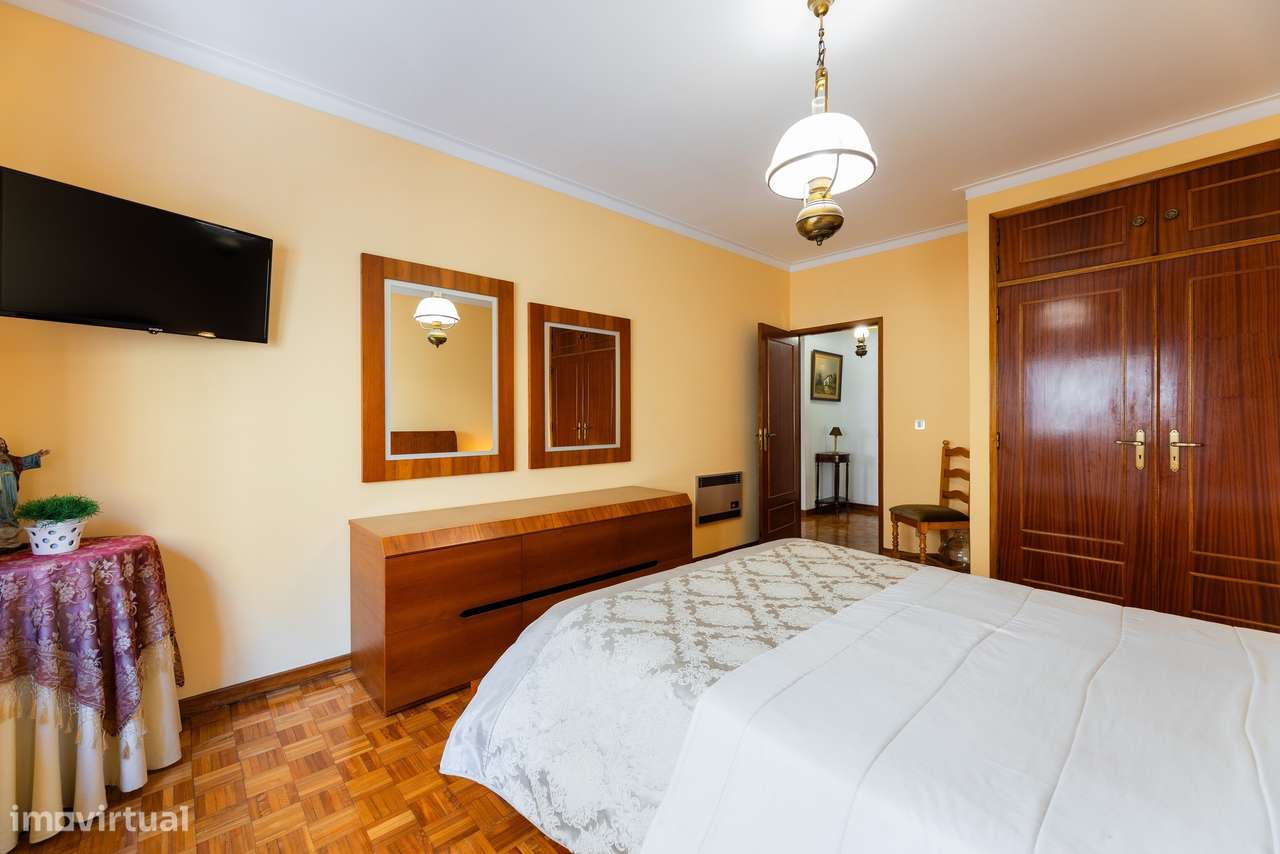 Apartamento T2 Duplex, em S. Vicente - Braga-21