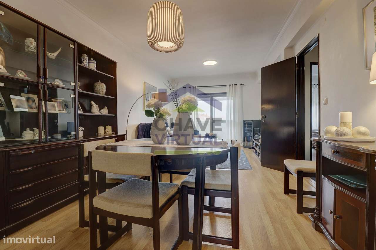 Apartamento T2 com Varanda e Marquise - Centro Bombarral - Grande imagem: 4/24