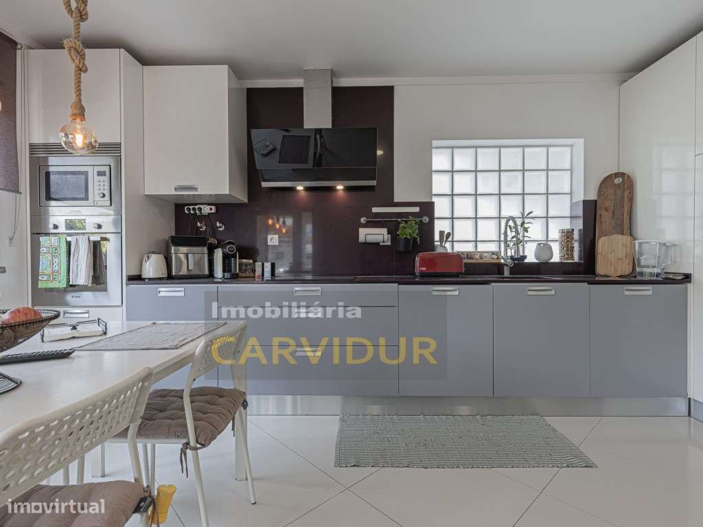 Moradia isolada R/C e 1º Santo António da charneca/Barreiro - Grande imagem: 4/40