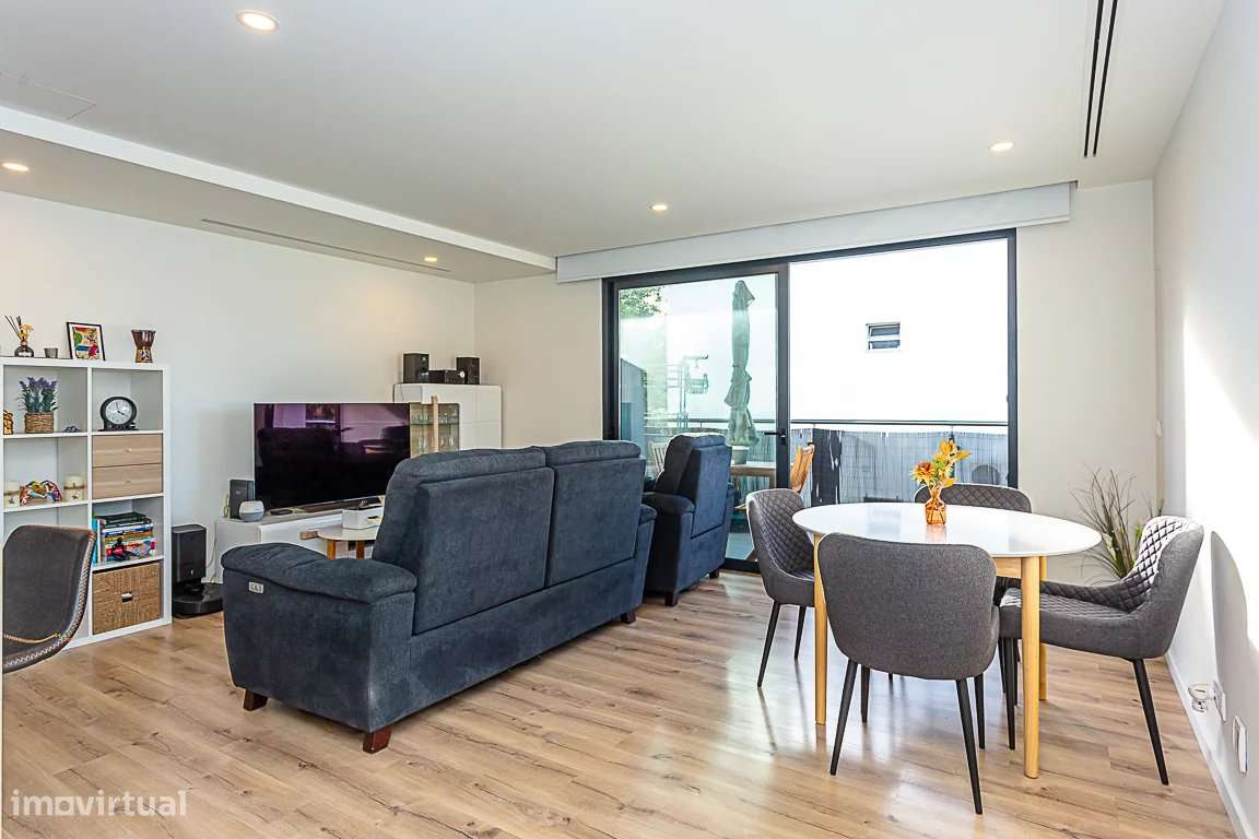 Apartamento moderno de 2 quartos com varanda privada e terraço partilh - Grande imagem: 4/53