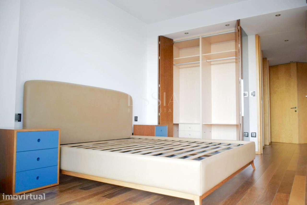 Apartamento T2 com Varanda nas Antas-14