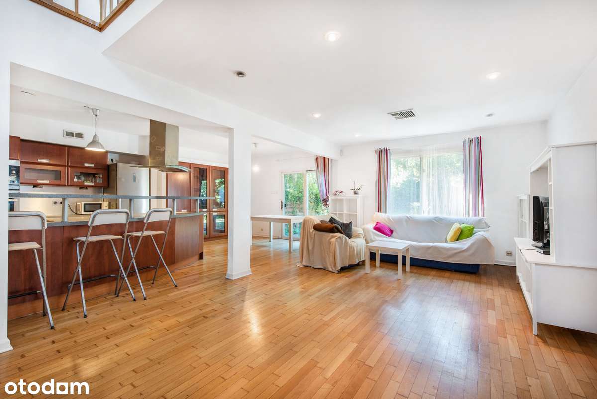 Dom w Piasecznie na osiedlu z basenem-9