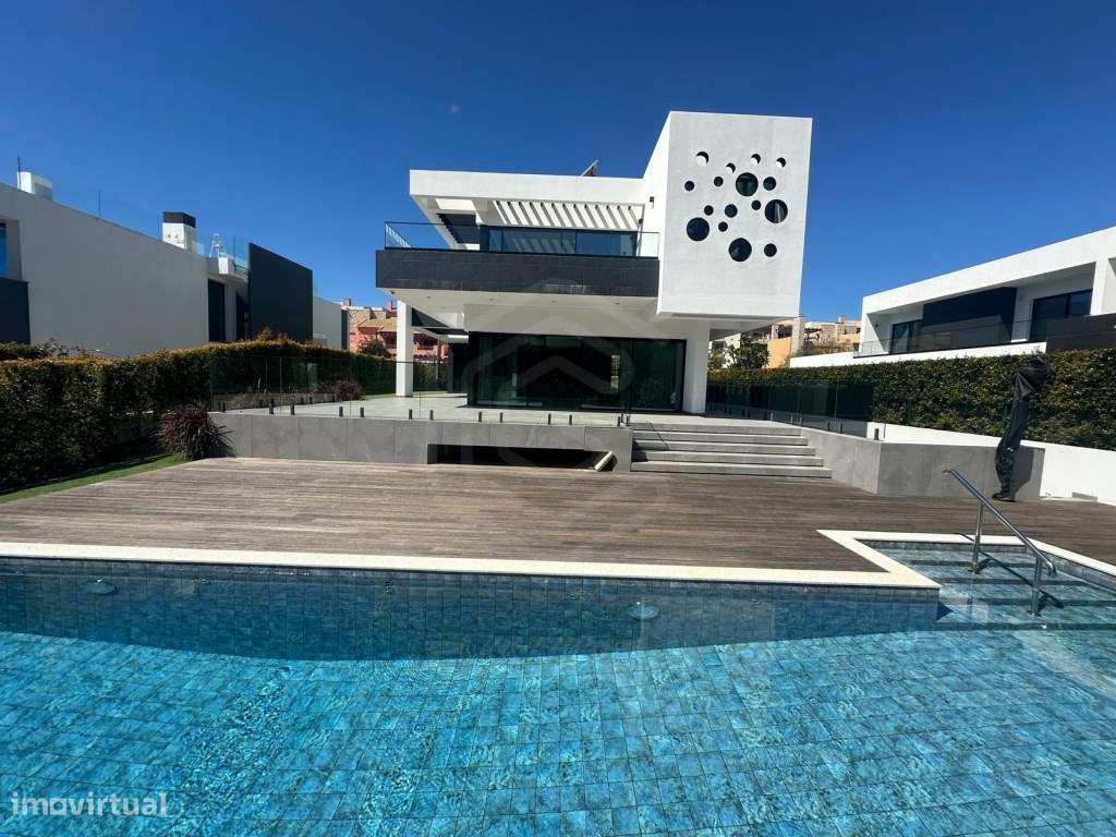 Moradia T5 Com Vista Golfe Em Vilamoura Algarve