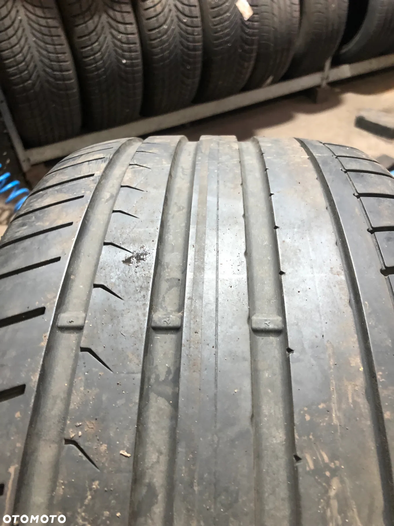 255/40x19 Dunlop - 3