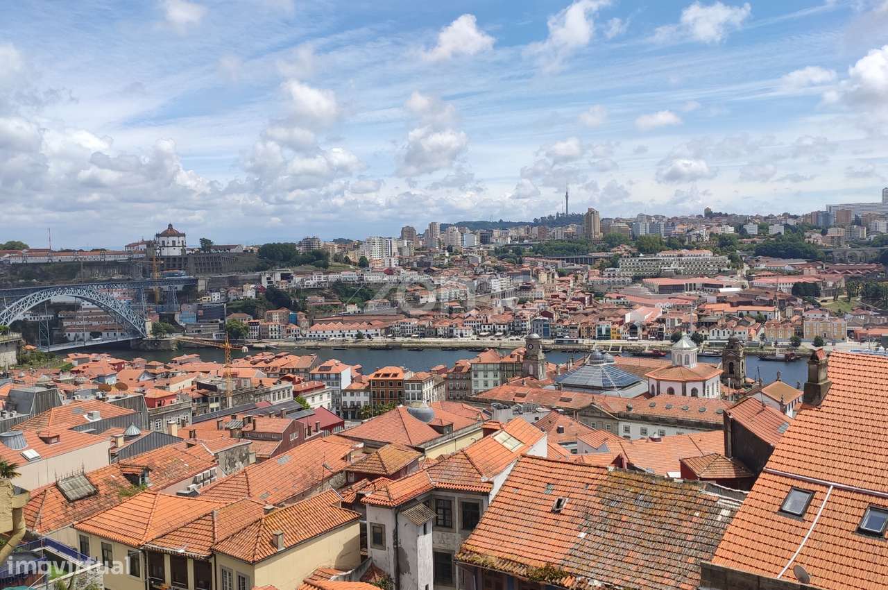 Prédio com Vista Rio na Zona Histórico do Porto - Grande imagem: 4/32