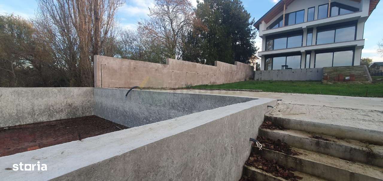 Vilă Spațioasă cu Vedere Superbă la Lac – Ghermănești Confort, Eleganț-1