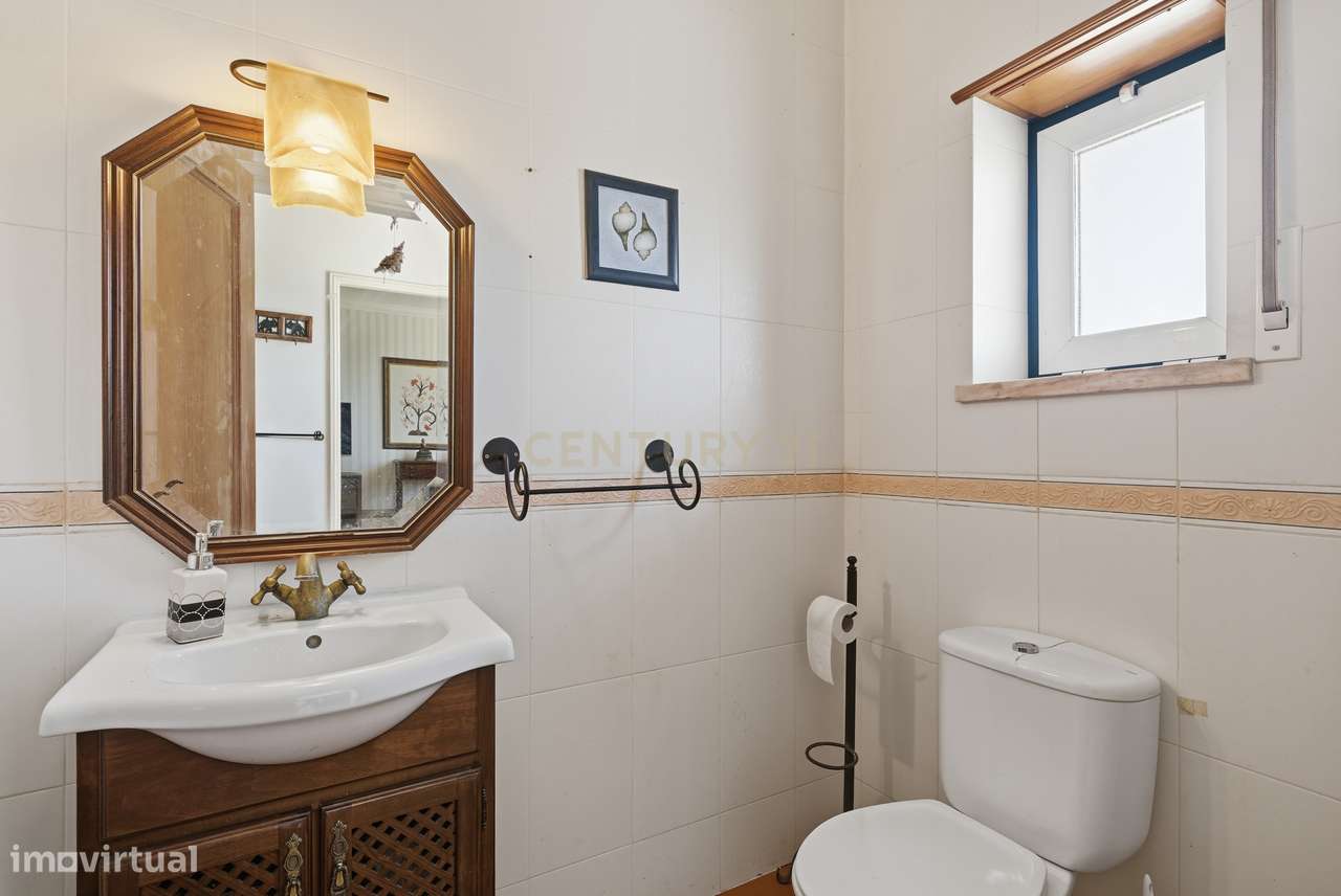 Moradia T3 com piscina e vista campo em Localização Privilegiada-6