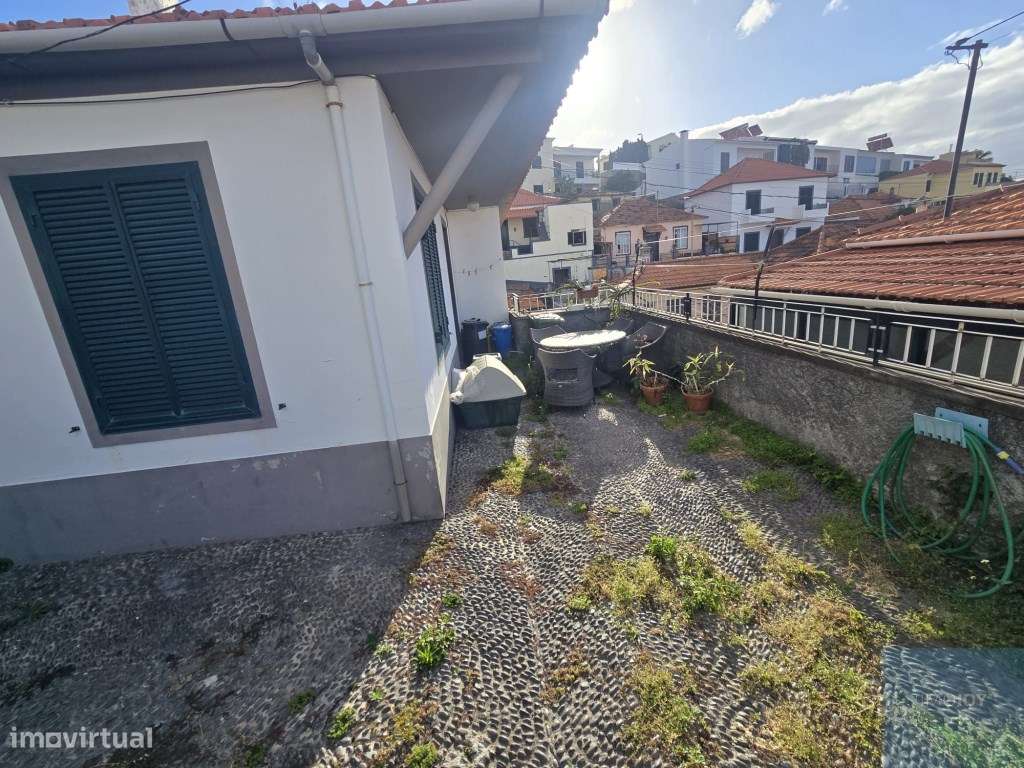 Moradia dividida em Dois Pisos Independentes no Funchal - Grande imagem: 4/21
