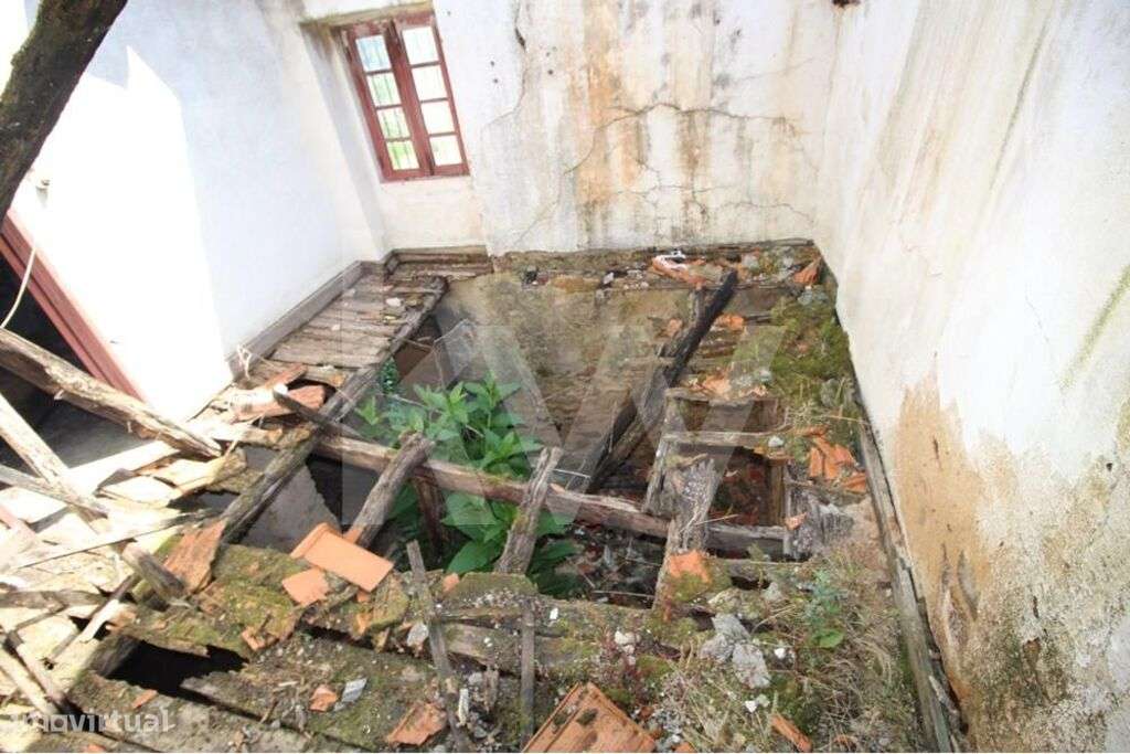 Moradia Para Reconstrução| Investimento |Penacova | Coimbra | Habitaçã - Grande imagem: 5/22