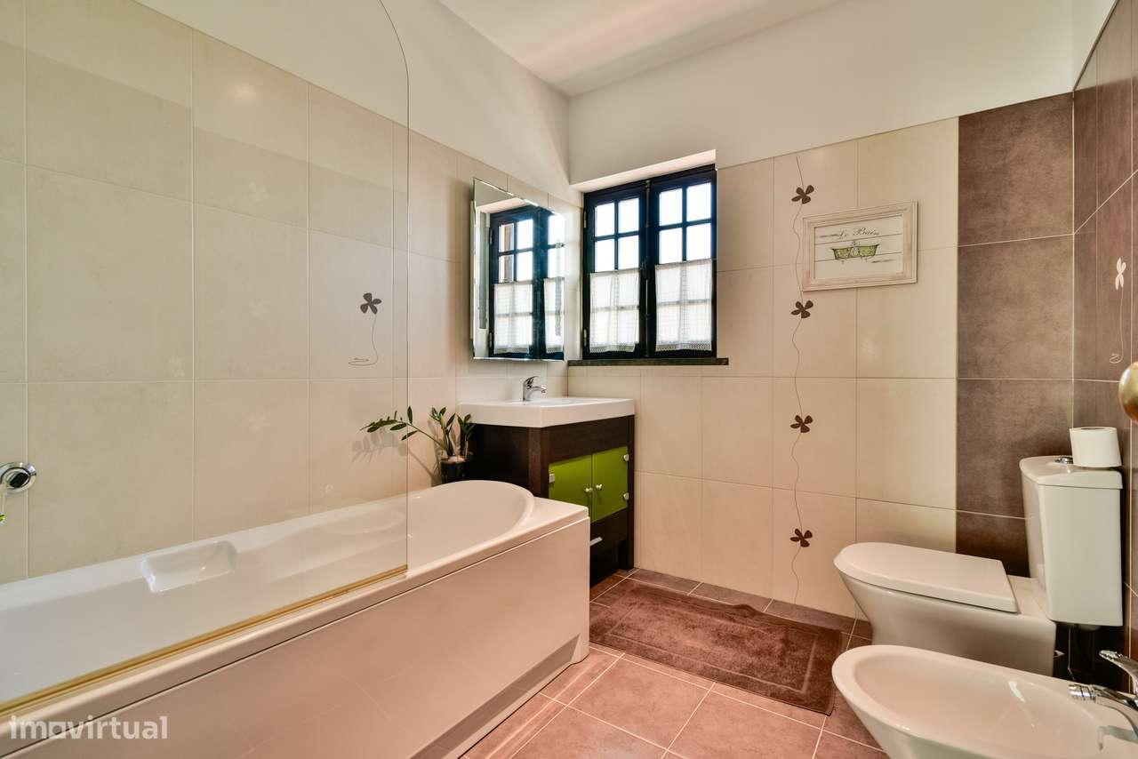 Moradia de Carácter Único no Centro Histórico de Mafra - Grande imagem: 4/34