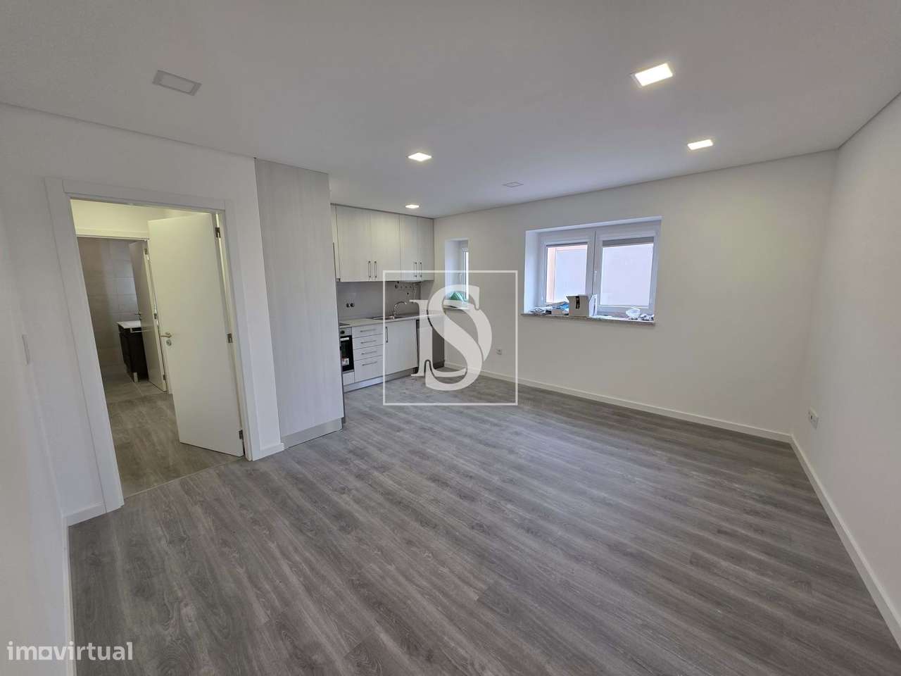 Apartamento T1 renovado, no Botulho - Grande imagem: 5/13