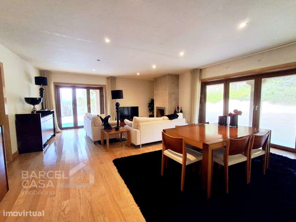 Moradia T4 em pedra, com piscina em Airó - Barcelos-22