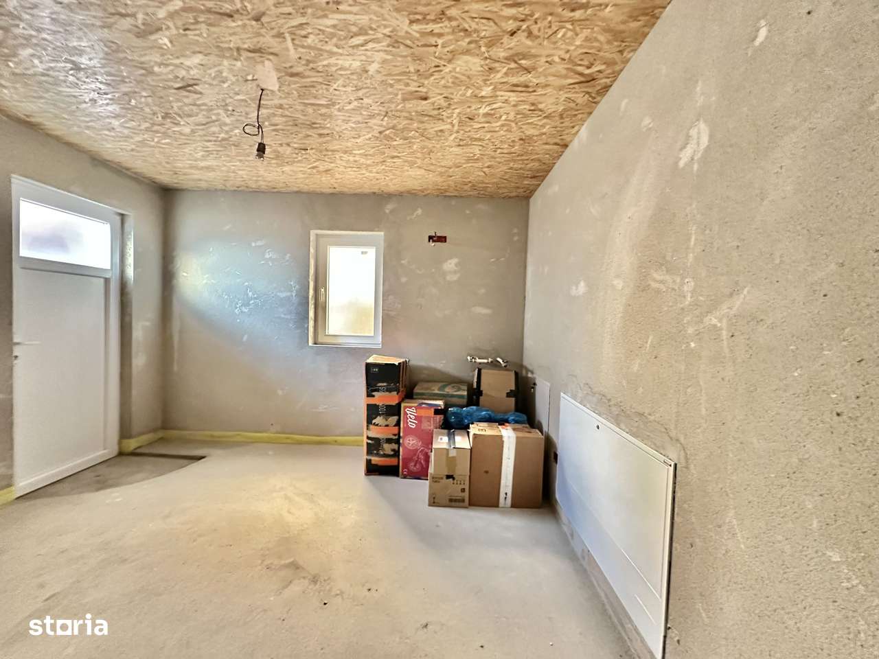 Casă individuală de vanzare  cu garaj și curte proprie – Hălchiu-10