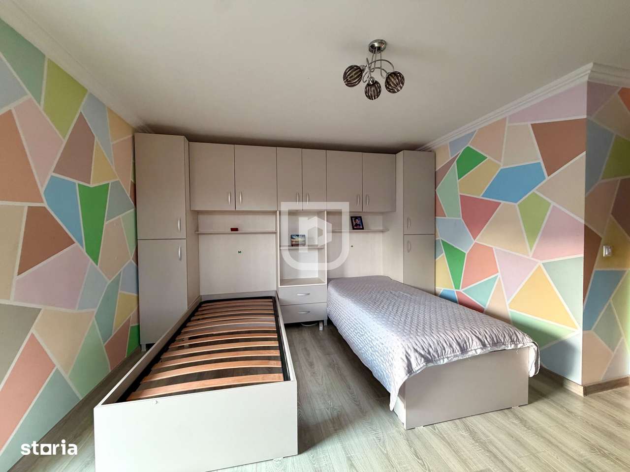 Casă 5 camere, 2.800 mp teren, Dărmănești – 13 km Suceava-11