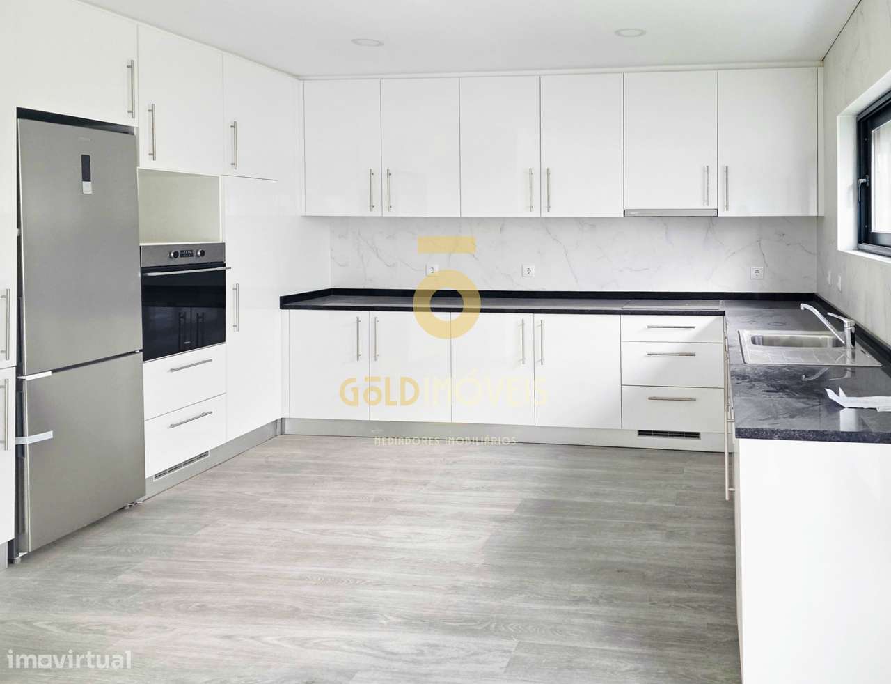 Moradia em Banda T3 Venda em Vila de Cucujães,Oliveira de Azeméis - Grande imagem: 5/27