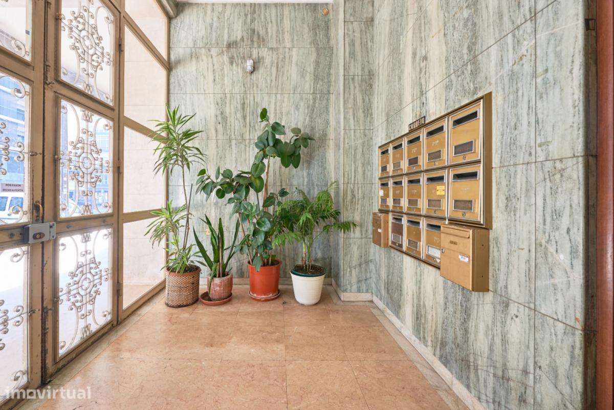 Quarto - localizado em Intendente Lisbon - Grande imagem: 4/10