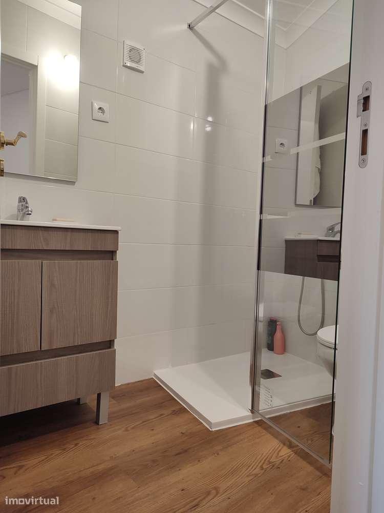 Casa tipo T1 ,no centro histórico de Caldas de Aregos/Rio Douro-12