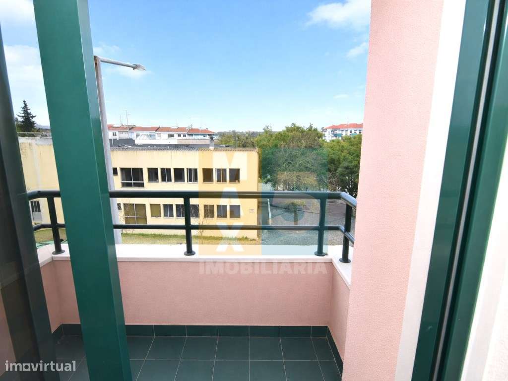 T3 com garagem, varandas e arrecadação - Centro Tomar-29