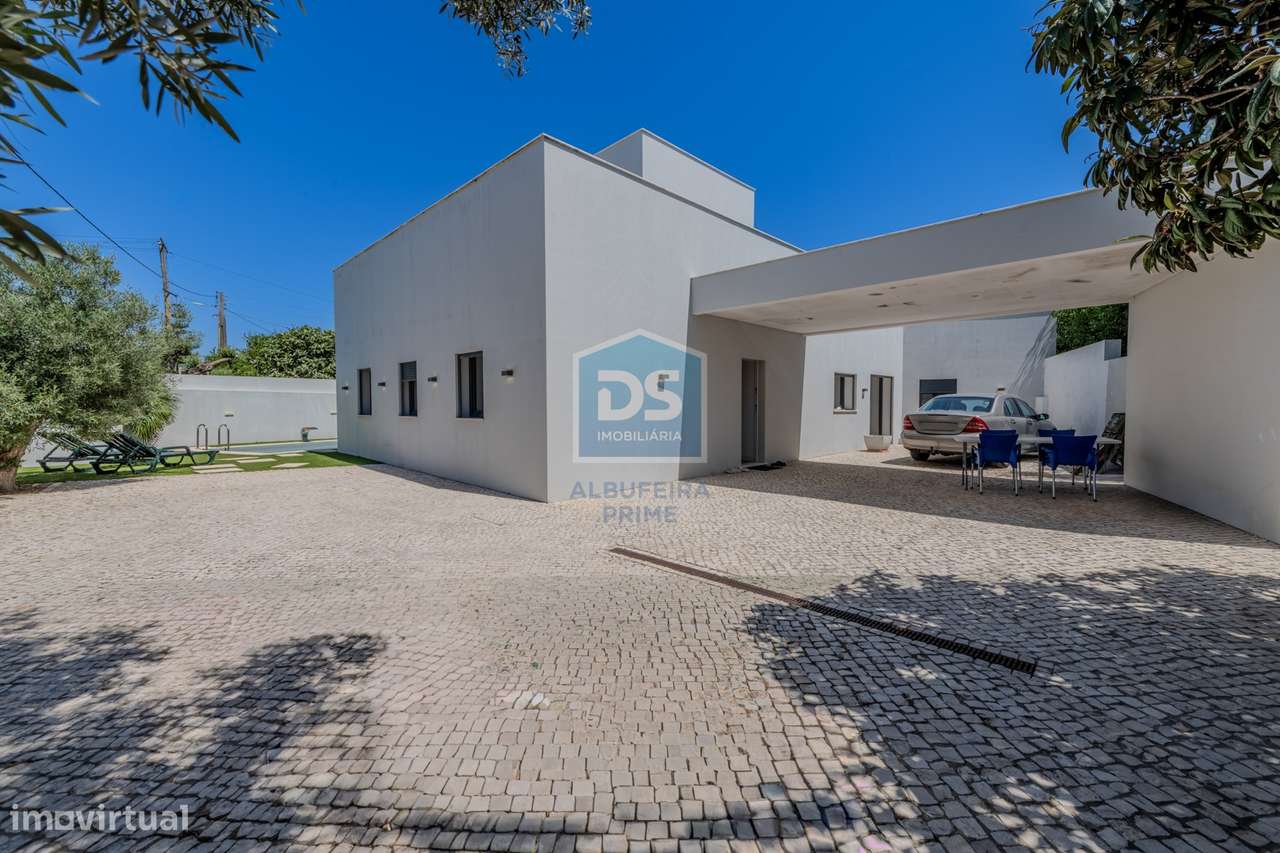 Moradia T4 Venda em Santa Bárbara de Nexe,Faro-16
