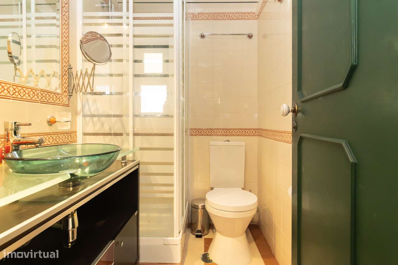 T4+1 Duplex em Primeira com 250m2, Linha de Mar | Sesimbra-29