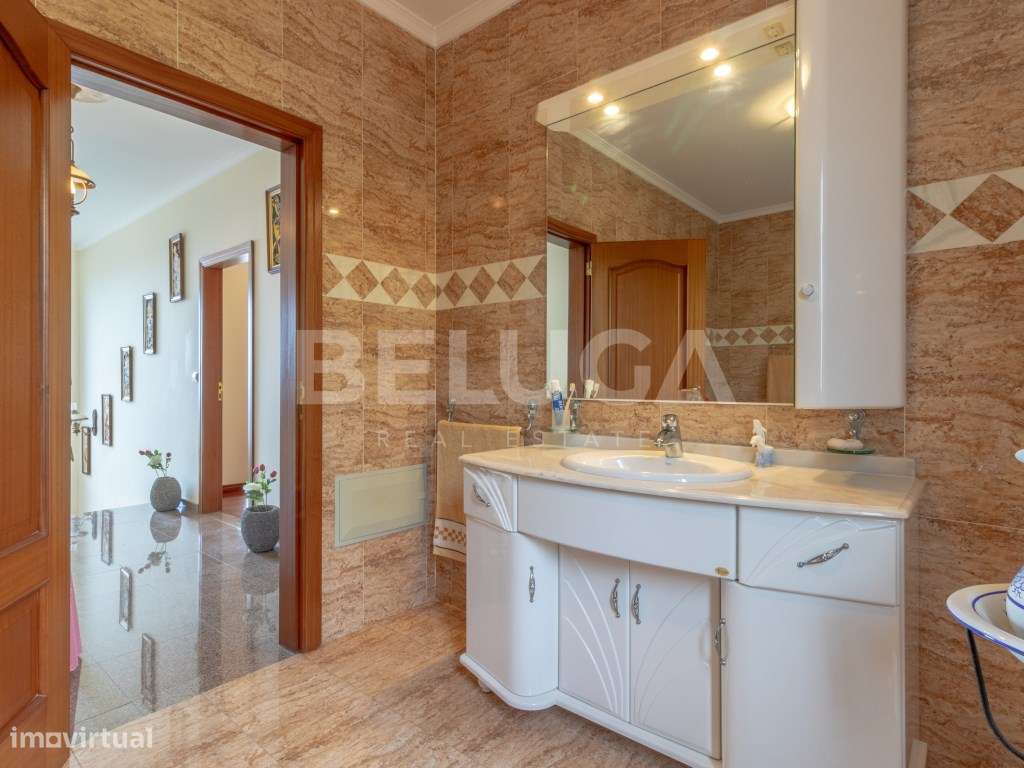 MORADIA T4 COM QUINTAL || URBANIZAÇÃO 'QUINTA DO FAIAL' (FUNCHAL)-39