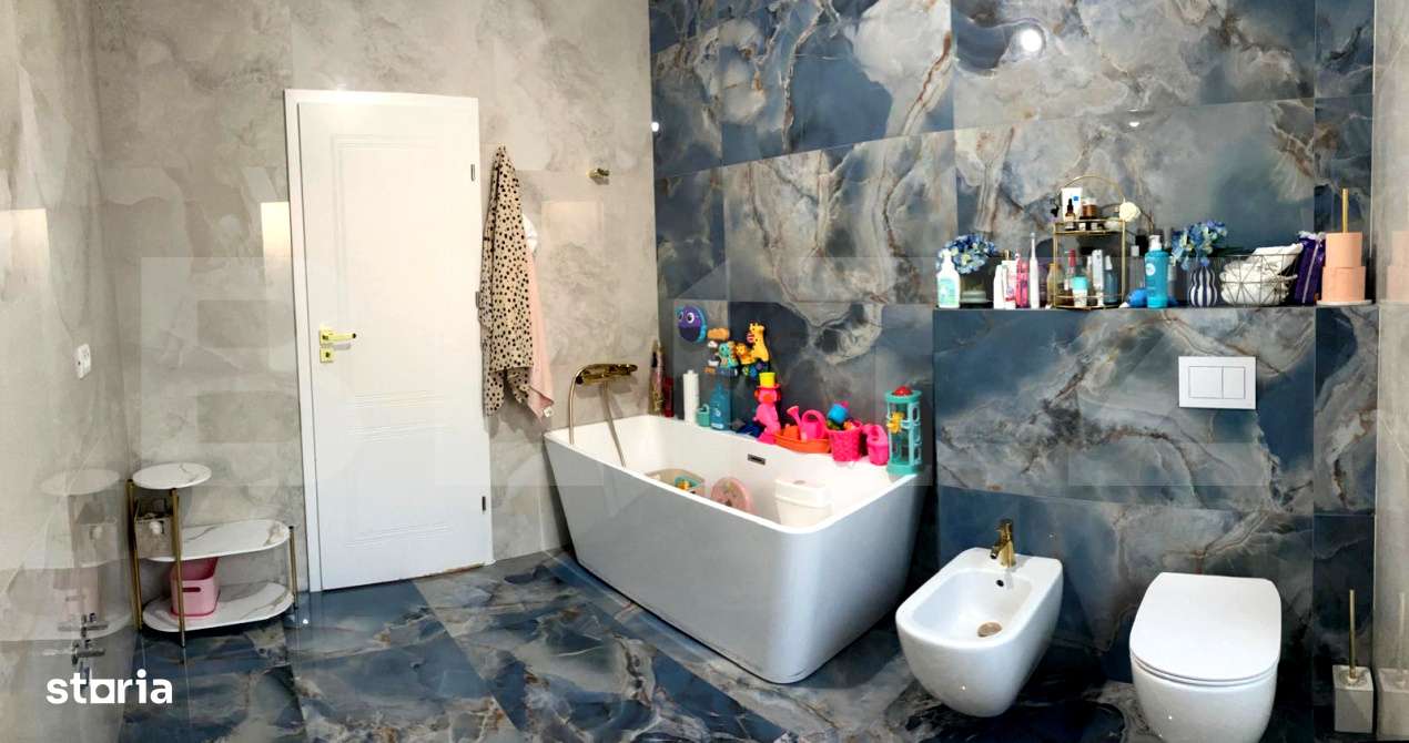 Vila Luxoasa cu Piscina Exterioara, Podgoria, 150 mp - Imagine principală: 5/9