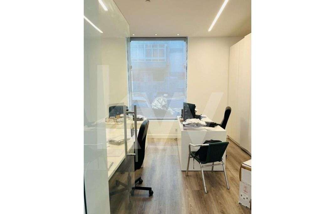 Espaço comercial e arrecadação em Odivelas - Grande imagem: 3/13