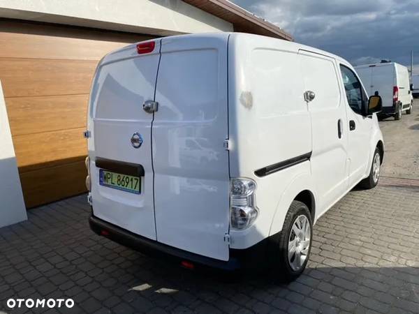 Nissan E-NV200 elektryk do 300 km zasięgu klima - 7