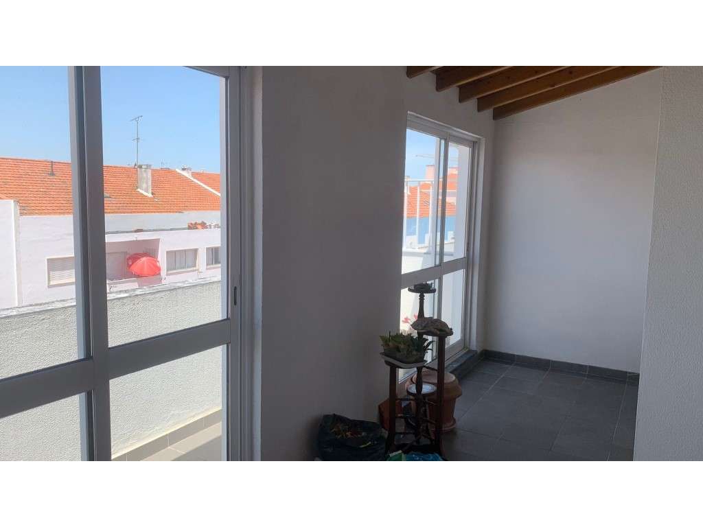 T3 Duplex com Garagem box, Terraços, Suite - Seminovo-43