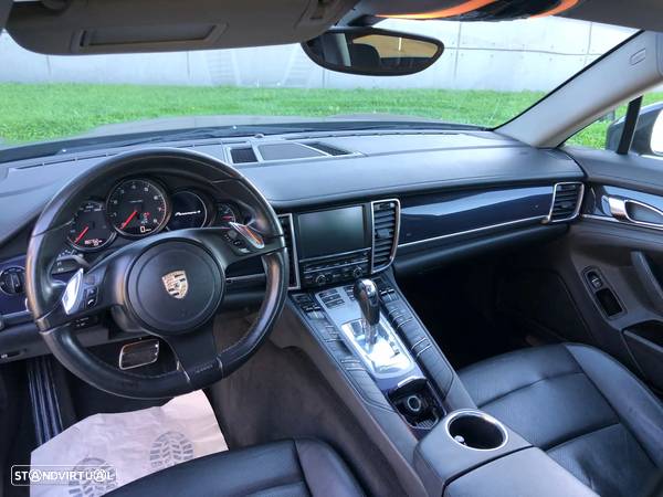 Porsche Panamera Platinum Edition PDK - 10