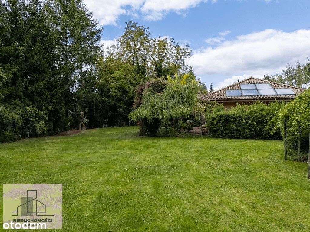 Parterowa Rezydencja Z Basenem, duża działka, styl-14