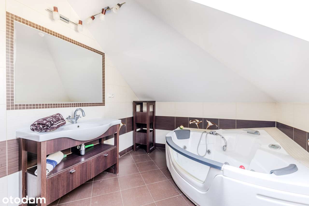 Wyjątkowy dom w Ludwikowie-16