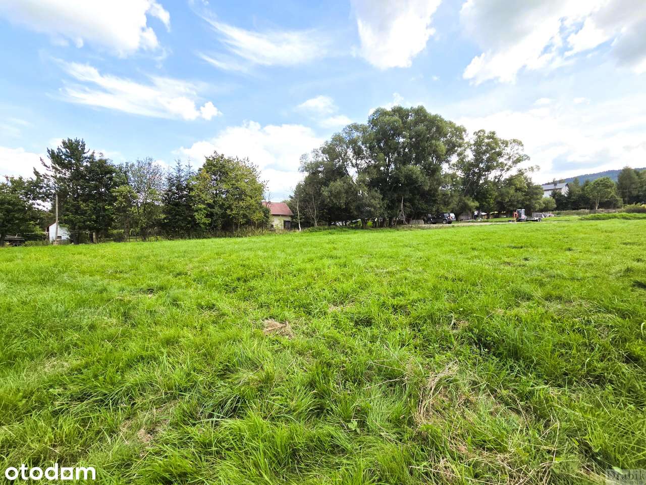 Działka budowlana mieszkaniowo - usługowa przy głównej drodze-5