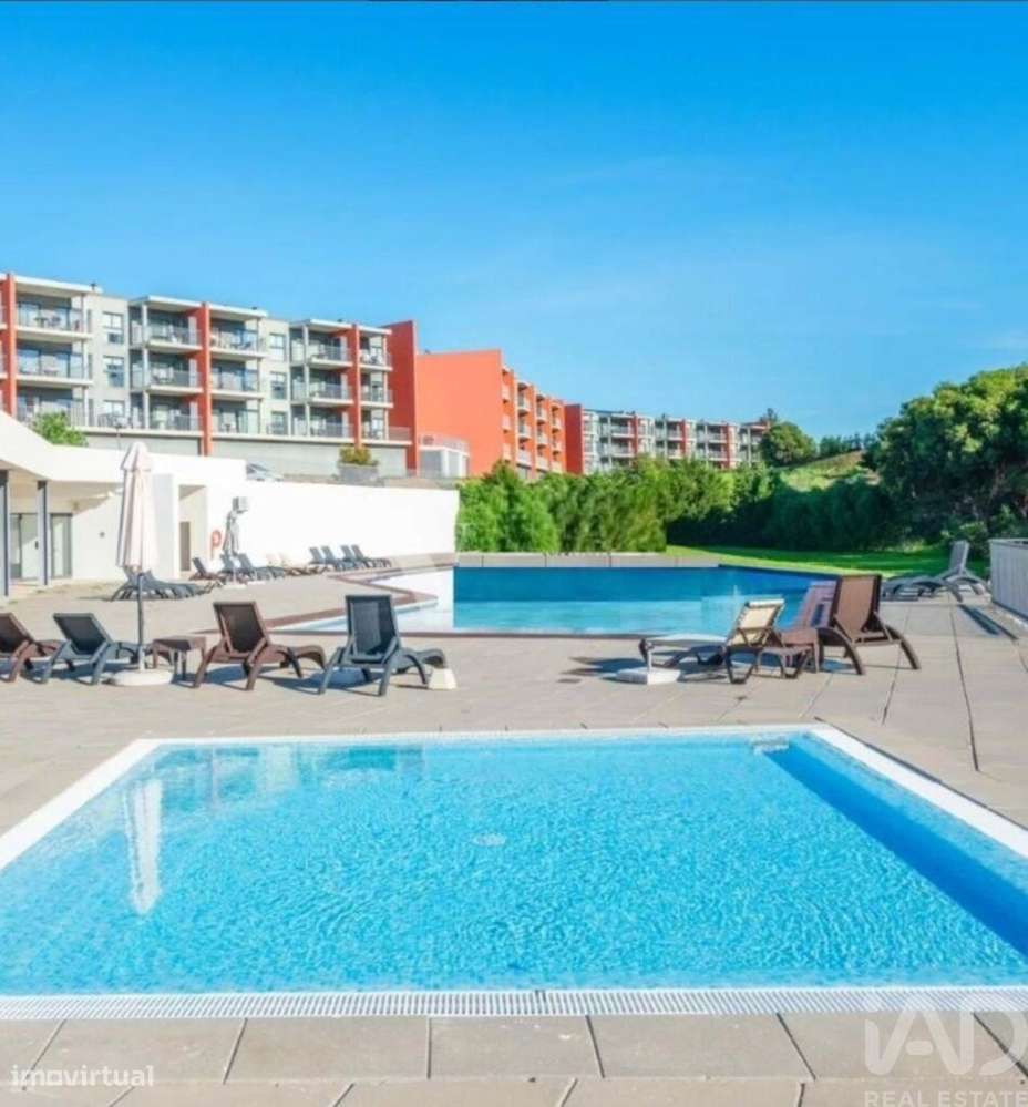 Apartamento T2 Em Mexilhoeira Grande De 84 M2