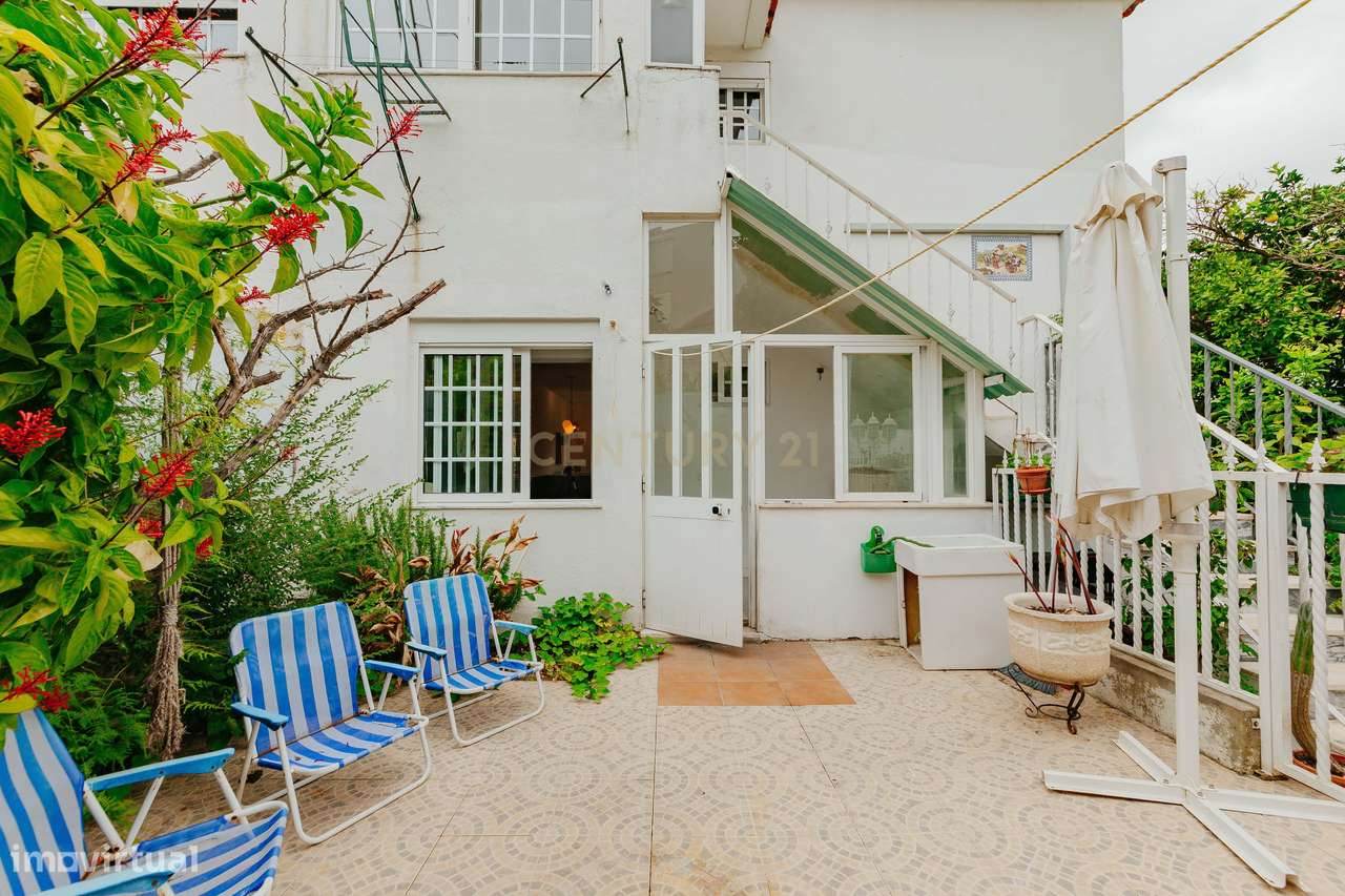 T2 exclusivo, totalmente remodelado e mobilado, com logradouro privati-30