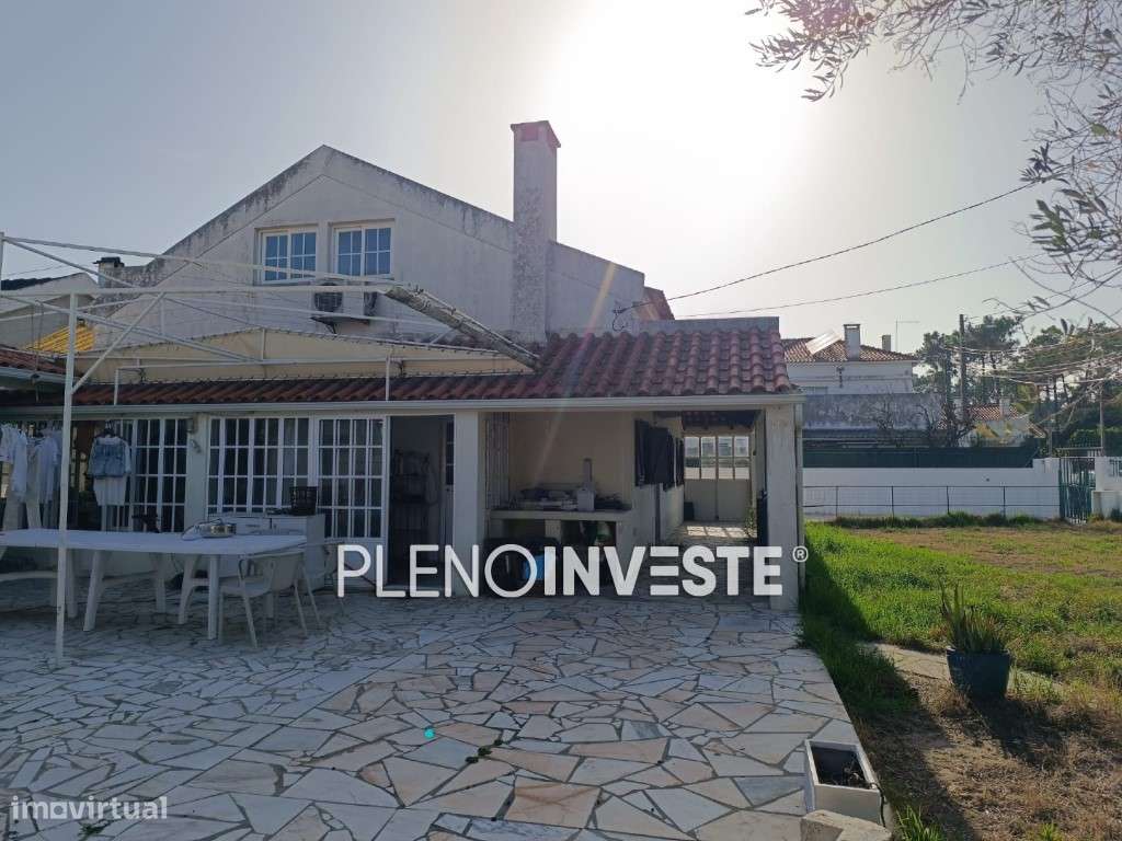 Moradia V5 Isolada na Aroeira-7