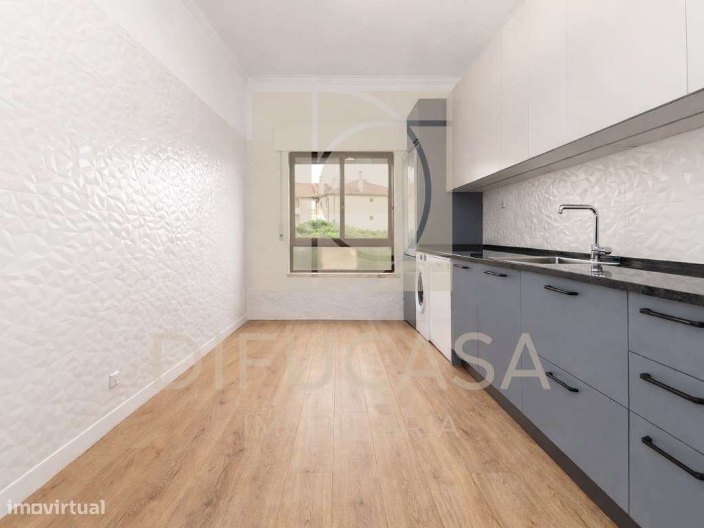 R260_Apartamento T3 Central no Feijó - Grande imagem: 5/20