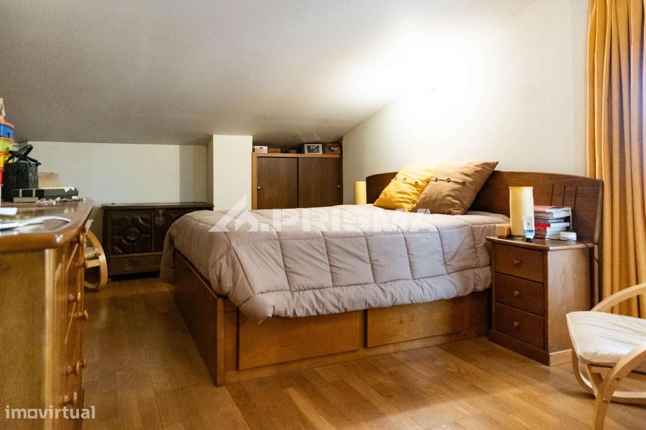 Duplex T3 com Terraço em Alcains – Casa Ideal para Quem Procura Espaço-48