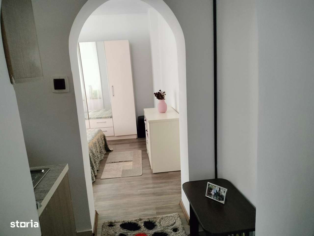 Vand casa, zona  Piata Victoriei-Buzesti-6