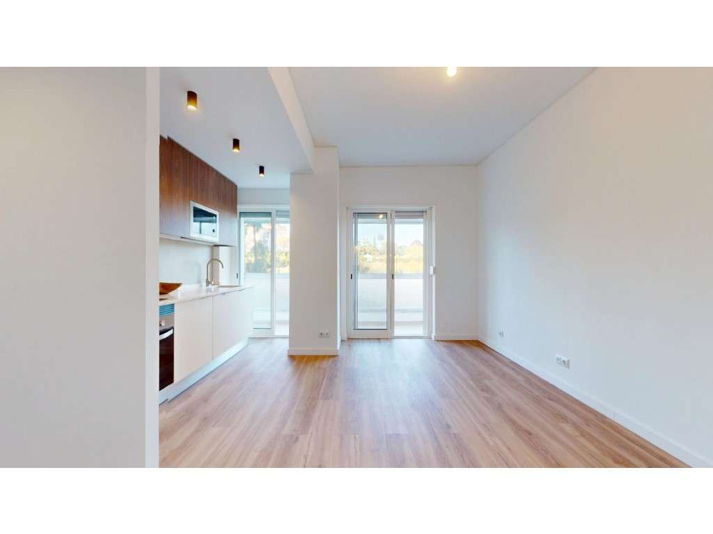 Apartamento T1, Alto de Sto. Amaro - Grande imagem: 1/15