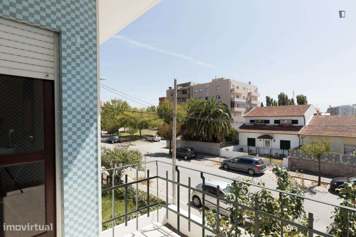 Quarto - localizado em São Mamede de Infesta Porto - Grande imagem: 3/10