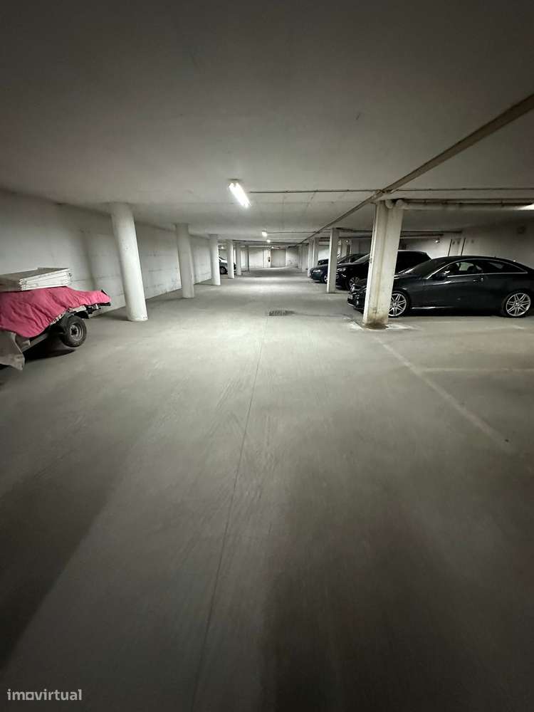 Apartamento T3 com Parqueamento Centro de Benavente-22