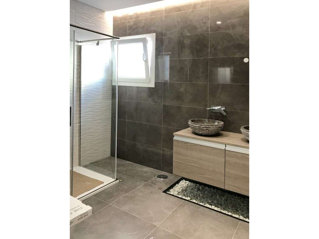 Moradia T4 , 3 suite's e piscina Fernão Ferro - Grande imagem: 5/7