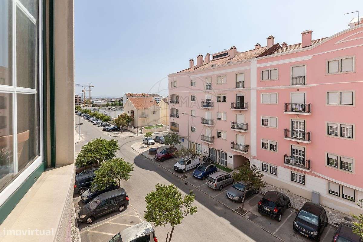 Apartamento T3 no Centro do Montijo-15