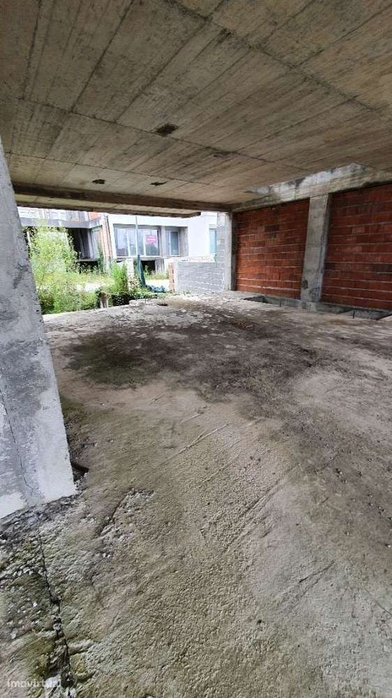 Moradia T4 em construção - Areosa - Grande imagem: 2/3