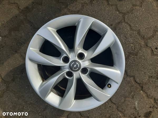 . Adam felga 16" Corsa D Corsa E 4x100 Opel - 1