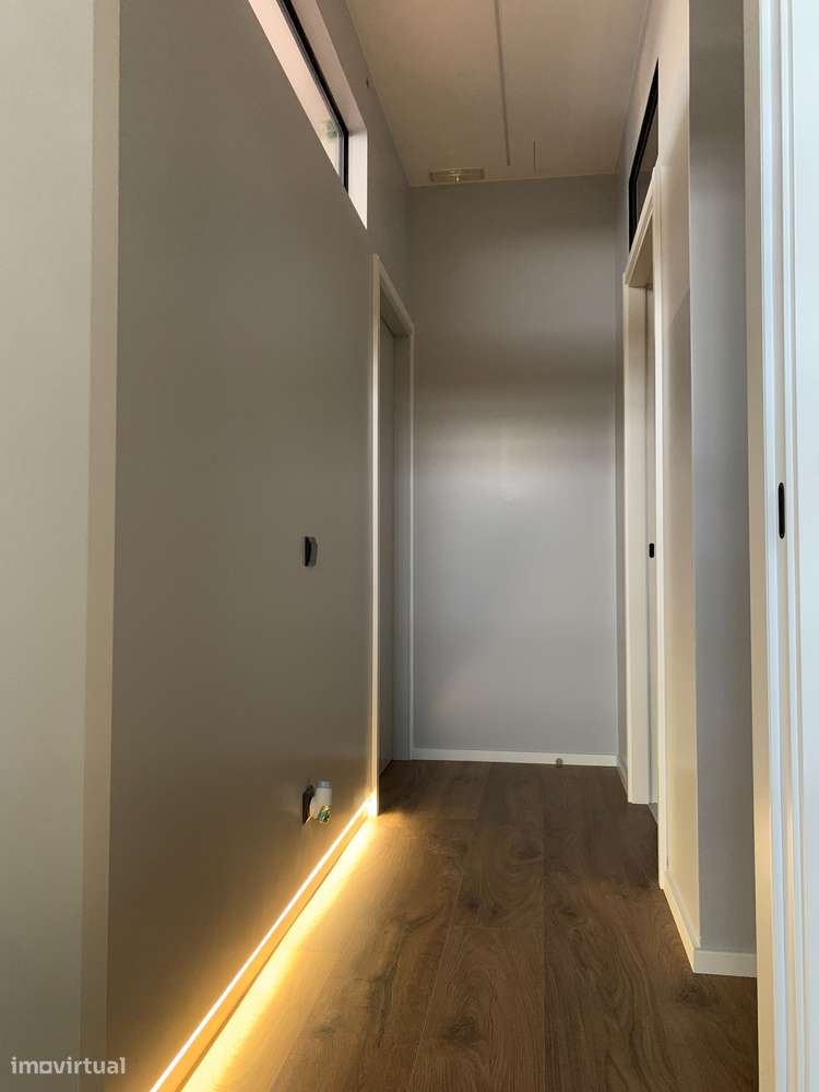 Apartamento T2 remodelado, com estacionamento - Benedita, Alcobaça-30