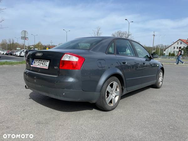 Audi A4 Avant 1.6 - 6