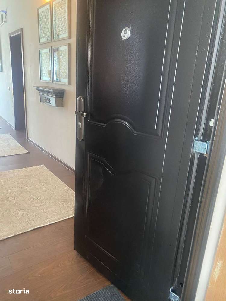 Apartament 3camere de vanzare Central in Predeal negociabil-12